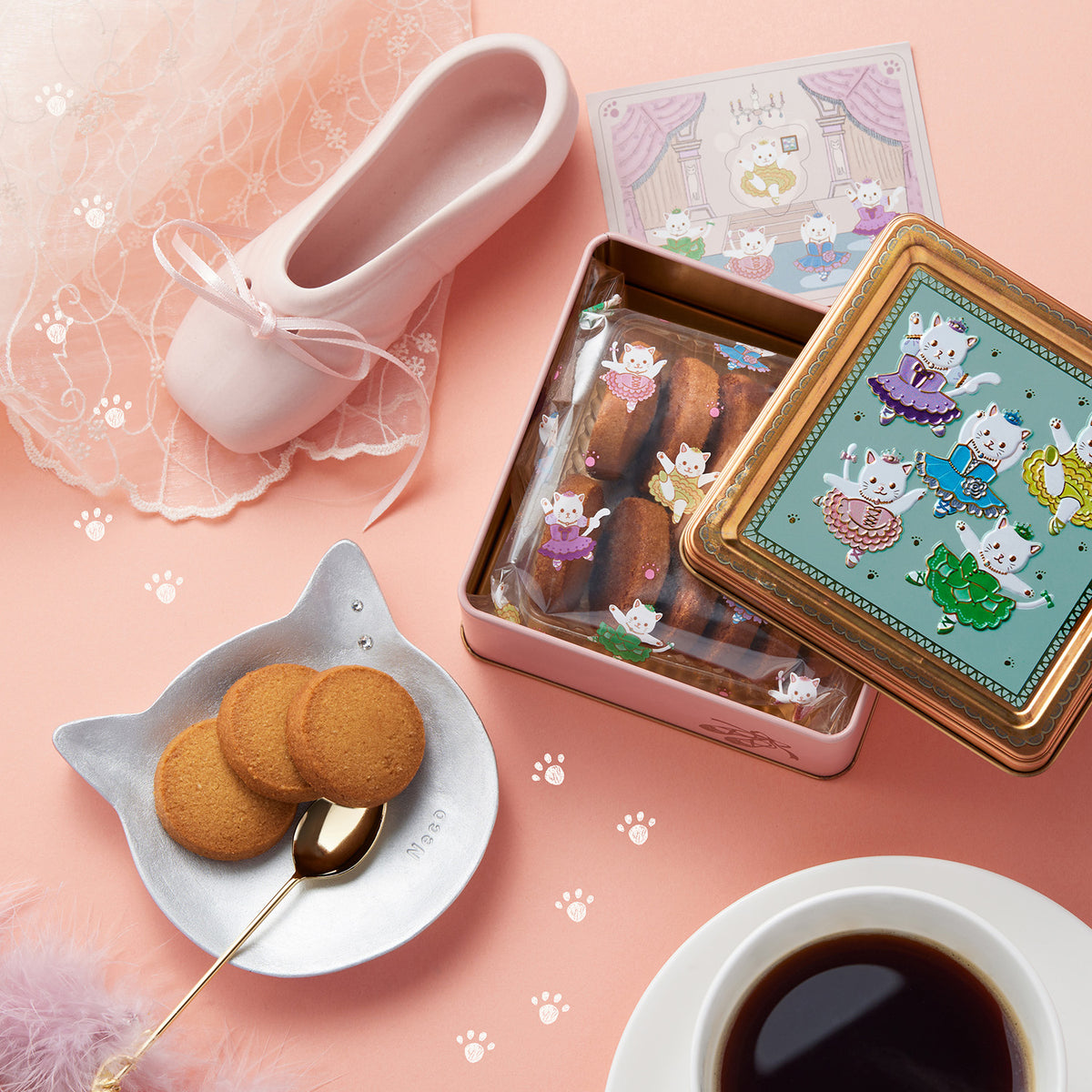 Kitty Tin With Ballet Shoes Charm Aoyama Decarbo World kitty-tin-with-ballet-shoes-charm-aoyama-decarbo-world